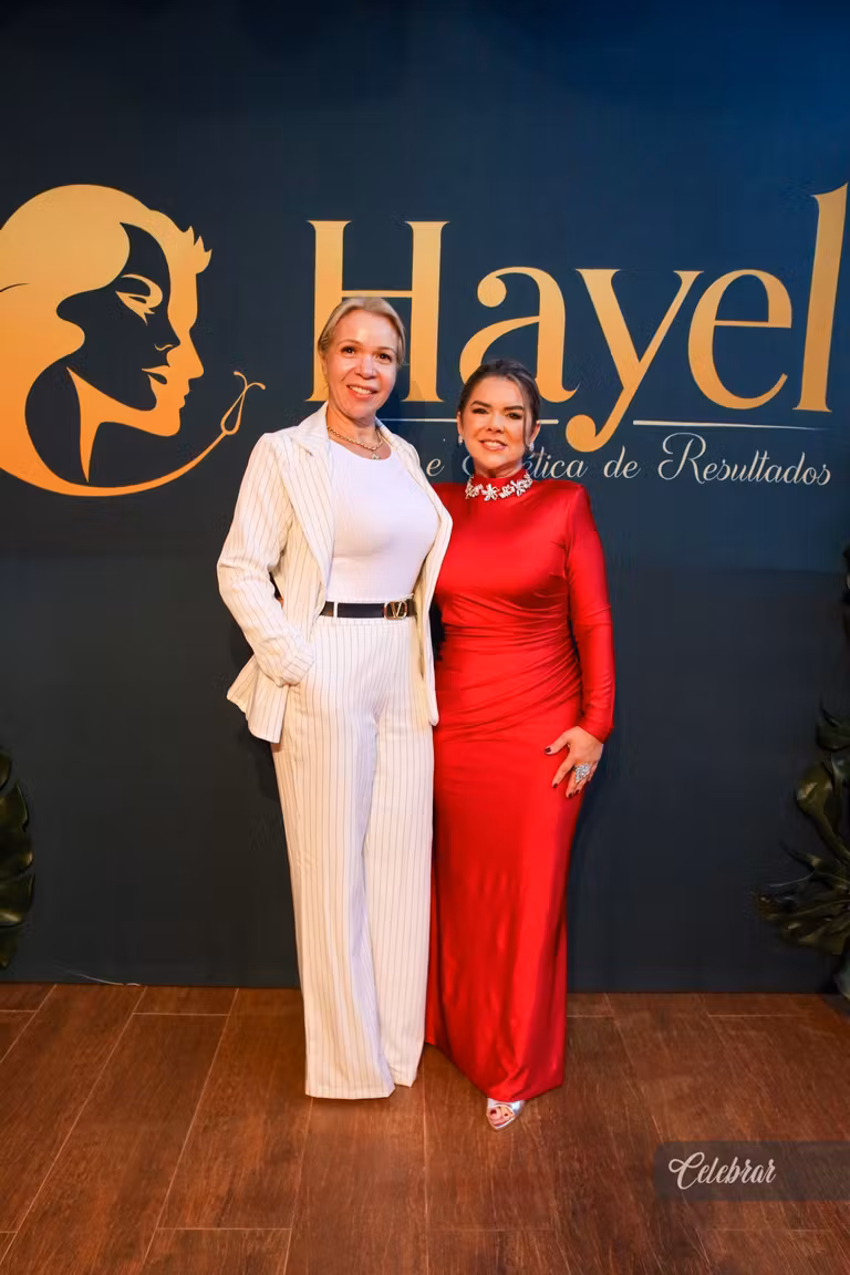 Uma noite de comemorações: celebrar a vida da empresária Cida Melo e os 3 anos da Clínica Hayel marcou um momento especial de conexão, gratidão e conquistas. – foto 4