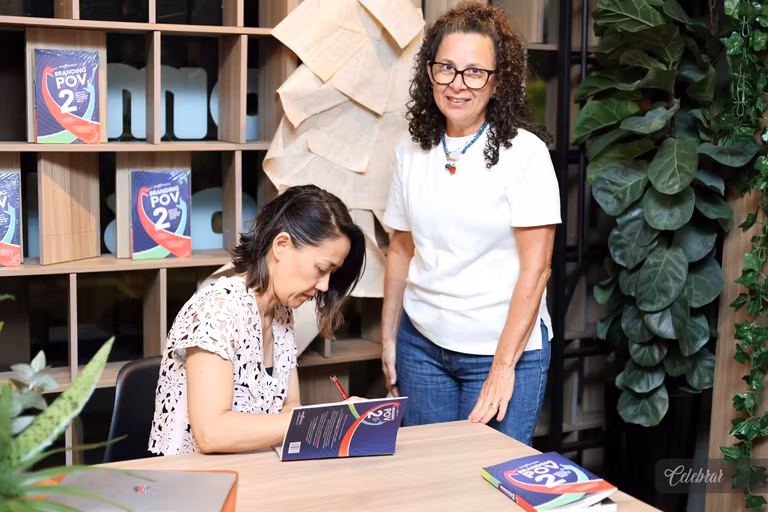 De Dourados para o Brasil: a especialista de brand Louise Irie é uma das autoras de Branding POV 2, lançado na Companhia dos Livros. – foto 114