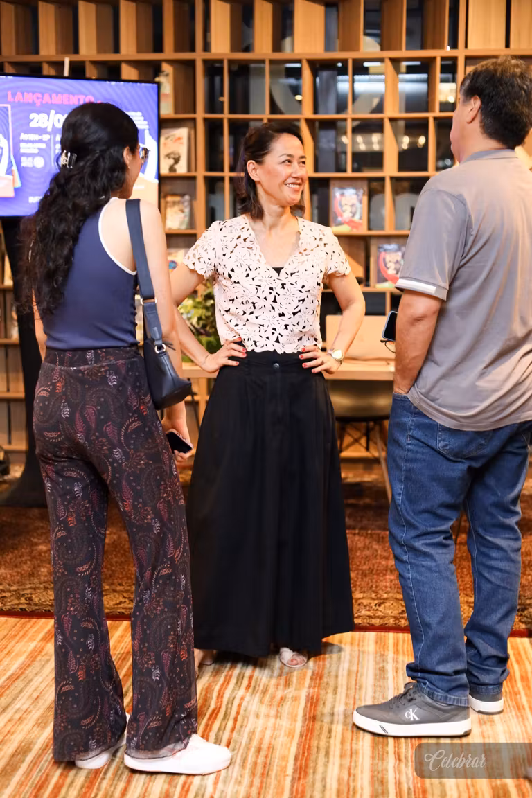 De Dourados para o Brasil: a especialista de brand Louise Irie é uma das autoras de Branding POV 2, lançado na Companhia dos Livros. – foto 17