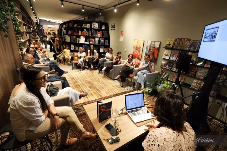 De Dourados para o Brasil: a especialista de brand Louise Irie é uma das autoras de Branding POV 2, lançado na Companhia dos Livros. – foto 67