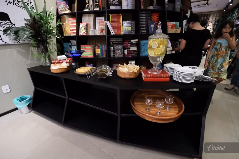 De Dourados para o Brasil: a especialista de brand Louise Irie é uma das autoras de Branding POV 2, lançado na Companhia dos Livros. – foto 70