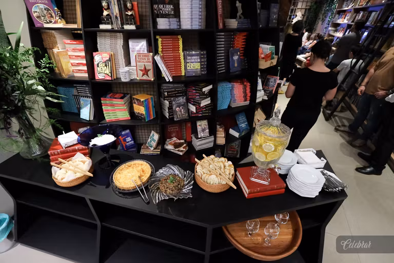 De Dourados para o Brasil: a especialista de brand Louise Irie é uma das autoras de Branding POV 2, lançado na Companhia dos Livros. – foto 71